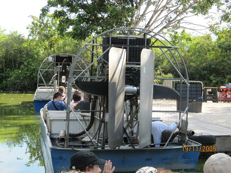 10 Tur til Everglades - Udenfor Parken ligger en krokodillefarm - med airboates!